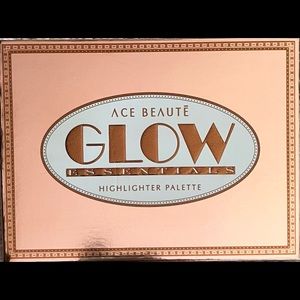 Ace Beauté GLOW Essentials Highlighter Palette